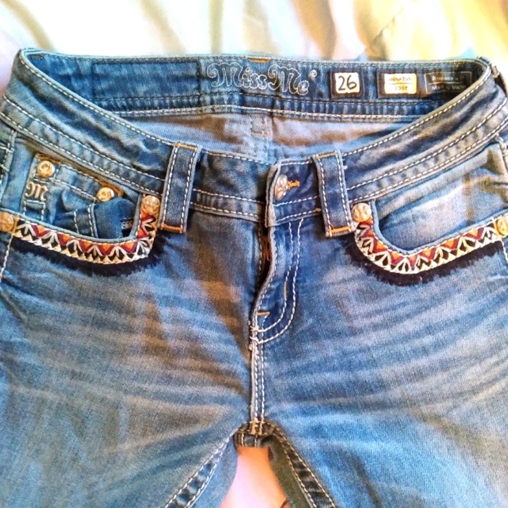 Miss Me Size 26 Signature Boot Jeans